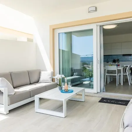 Domusmeralda - Stella Marina - Con Giardino, Piscina E Vista Mare Apartment *